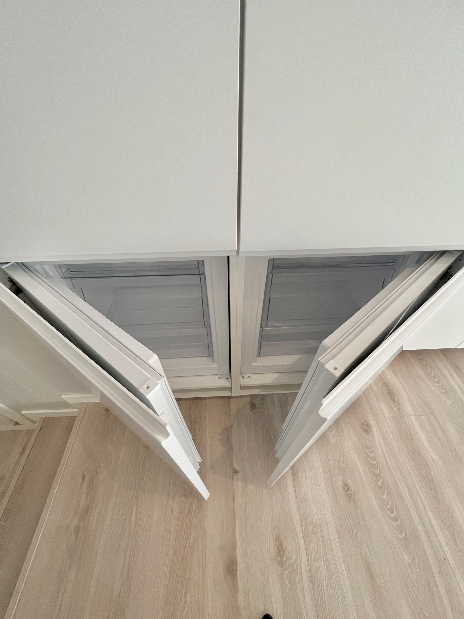 Frys med god plass med egne hyller til hvert rom Galleribilde