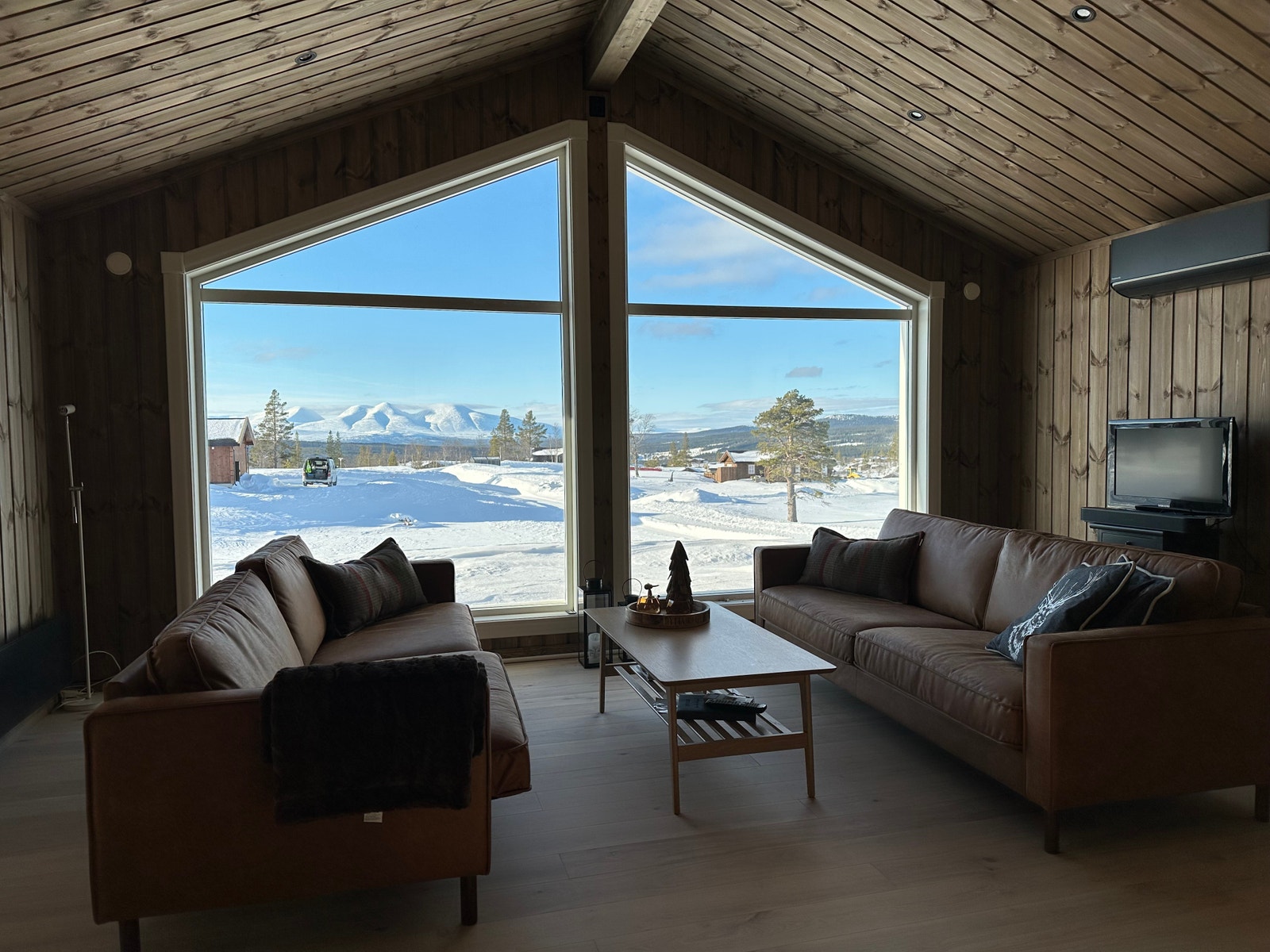 Naturen og solnedgangen fra stuen Galleribilde