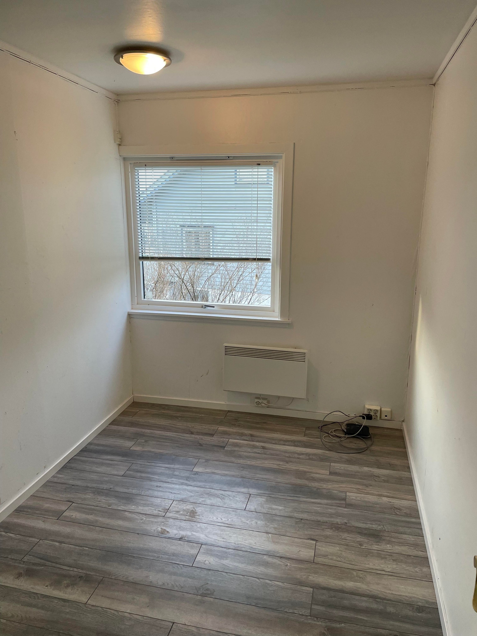 Kontor / Soverom 3 i 1 etasje Galleribilde