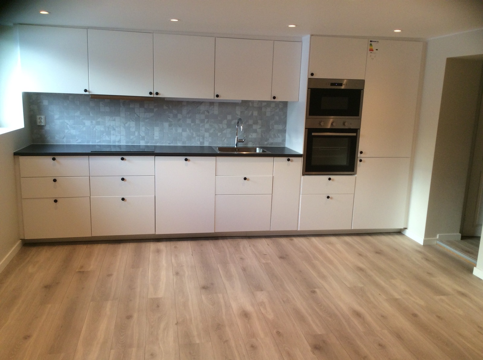 Stua med flott kjøkken Galleribilde