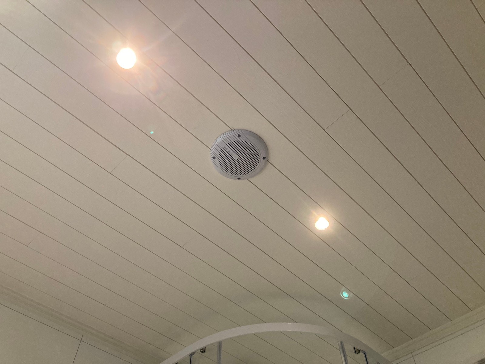 Lyd i taket på stue og bad Galleribilde