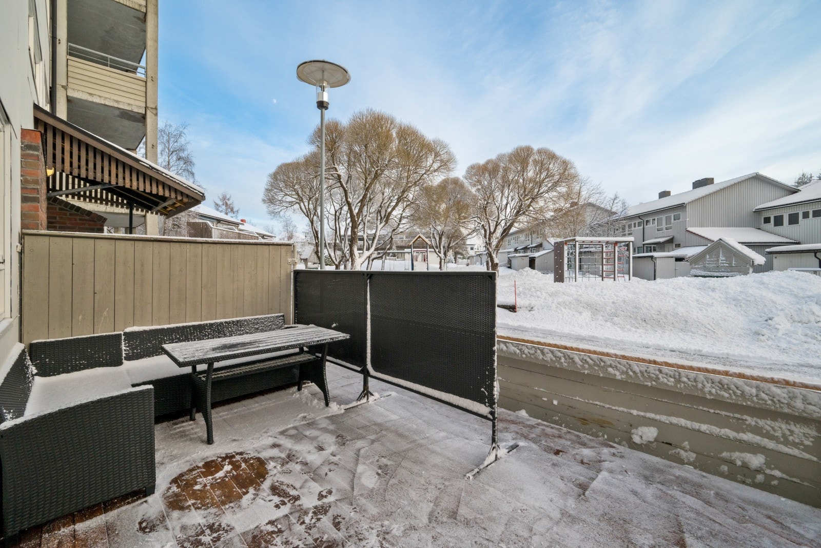 Terrassen har en hyggelig atmosfære med gode solforhold. Galleribilde