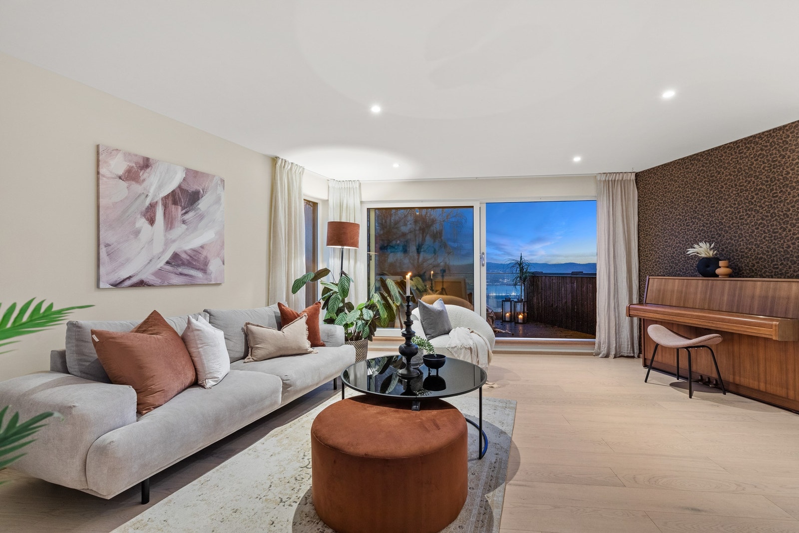 Stue med utgang til balkong Galleribilde