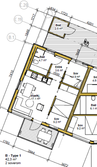 Plantegning. Her er det avvik. Hovedsoverom er delt i to og det har blitt laget et disponibelt rom. Galleribilde