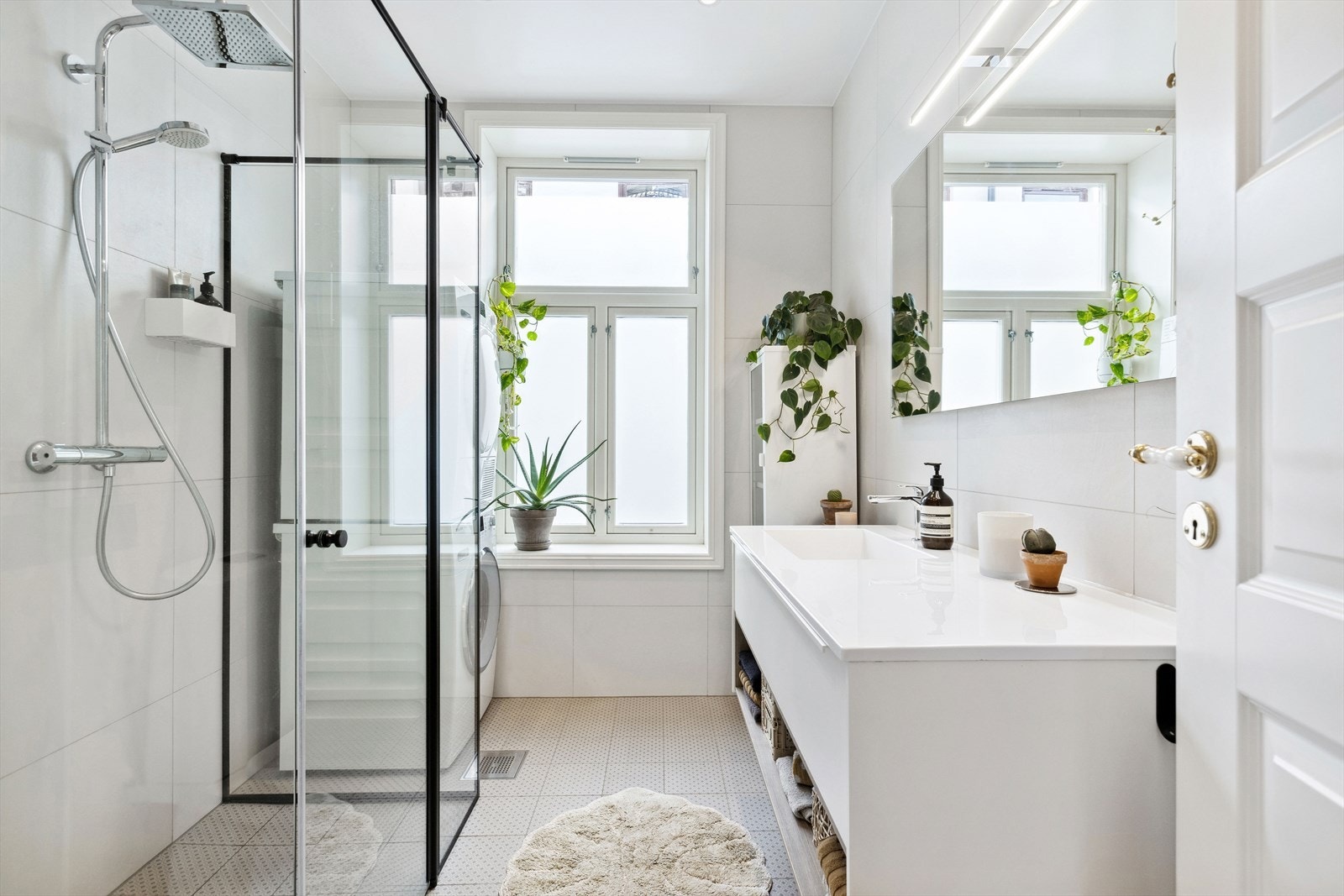 Stort lekkert bad fra 2021. Galleribilde