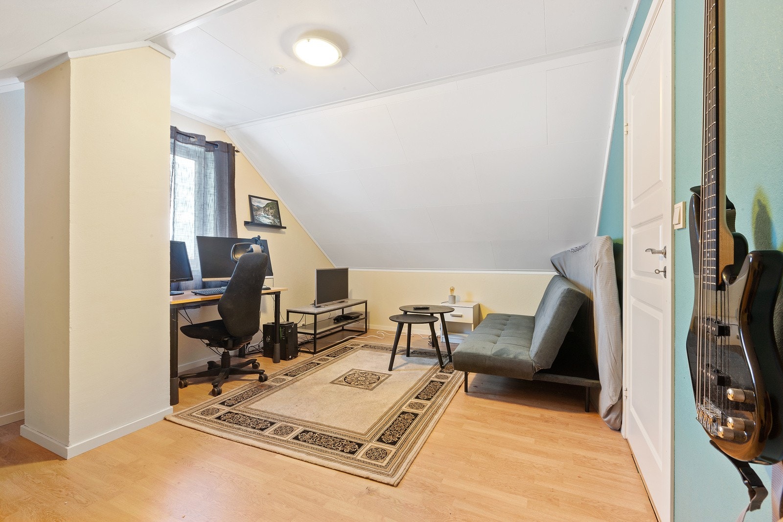 Soverom på loft. Galleribilde