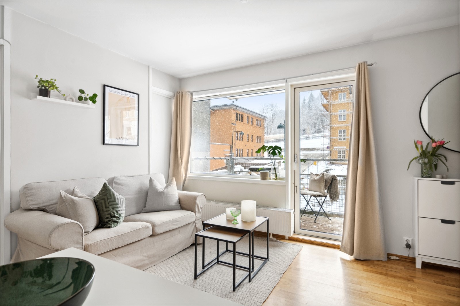 Velkommen til Mellomila 88 - En praktisk og unik 2-roms selveierleilighet i 2. etasje med ettertraktet beliggenhet i Ilsvika Galleribilde