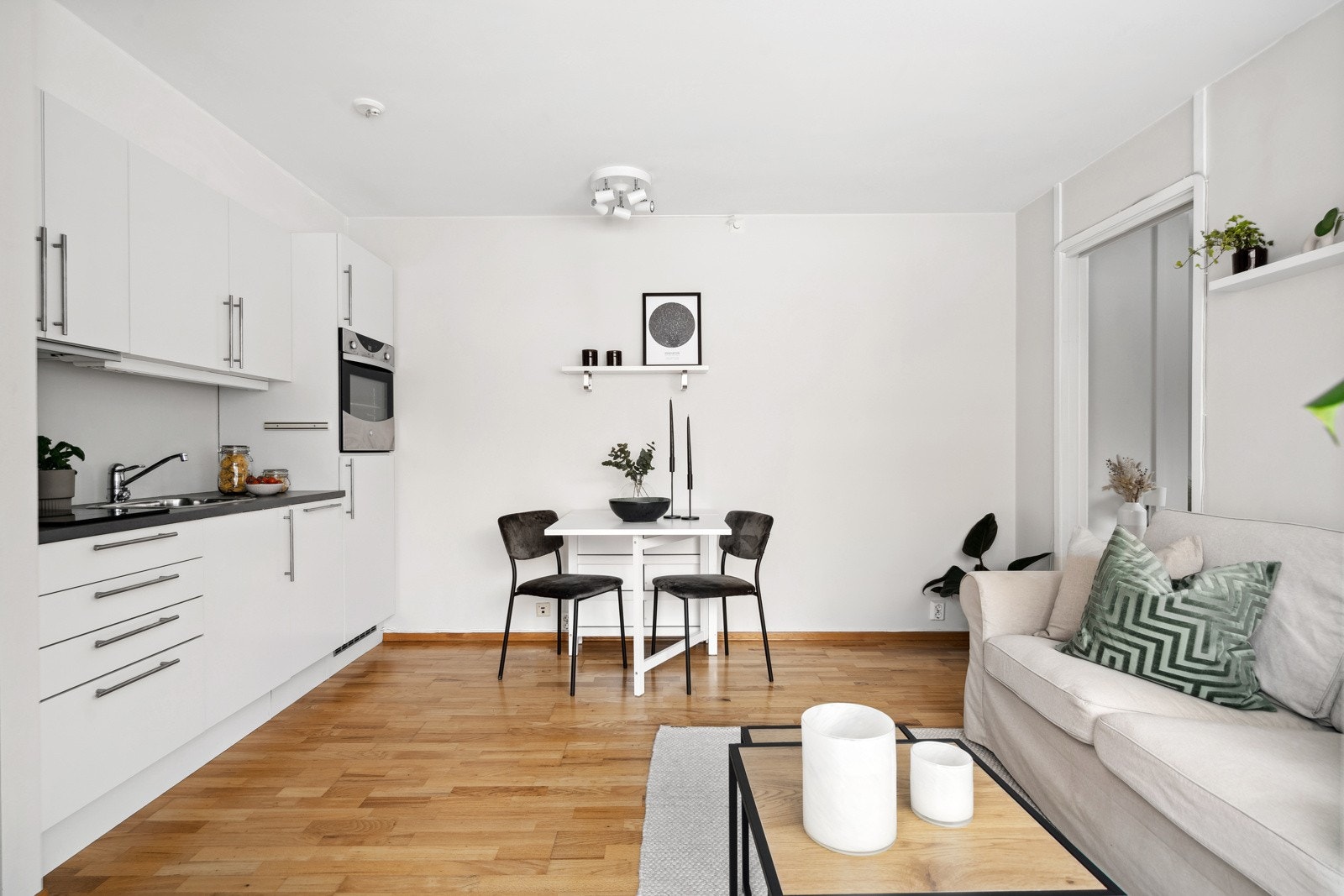 Til tross for størrelsen får du en romslig følelse i samtlige rom, med en ekstremt godt utnyttet planløsning Galleribilde