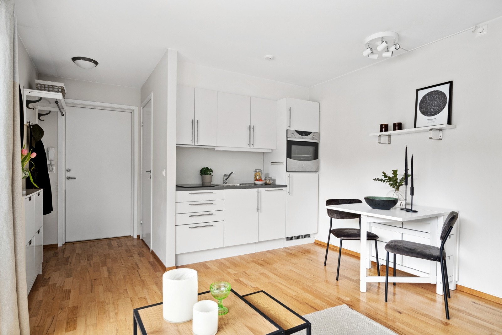 Leiligheten har i tillegg en ekstern bod i kjeller som følger leiligheten Galleribilde