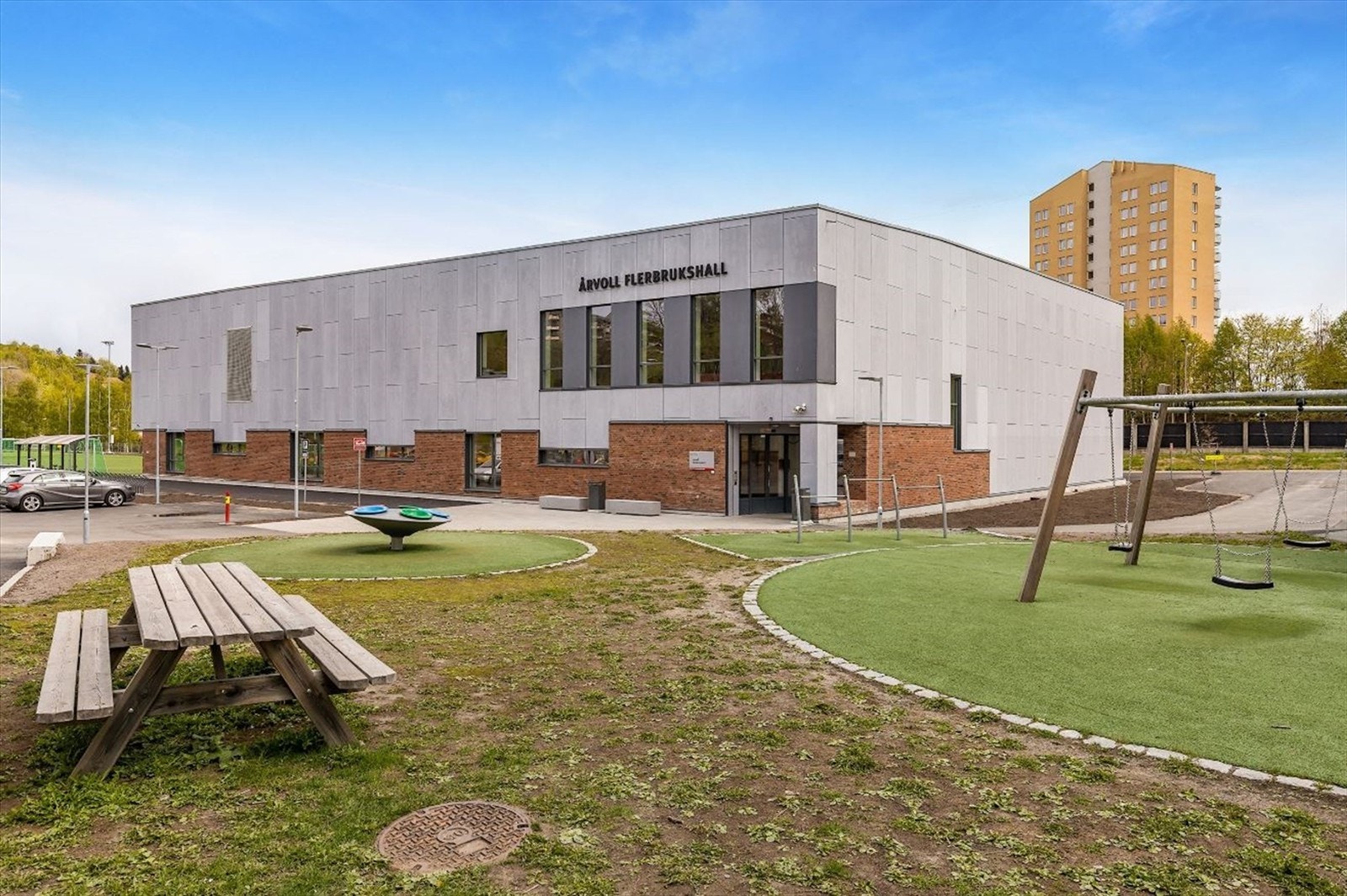 Kort vei til flerbrukshall på Årvoll skole Galleribilde