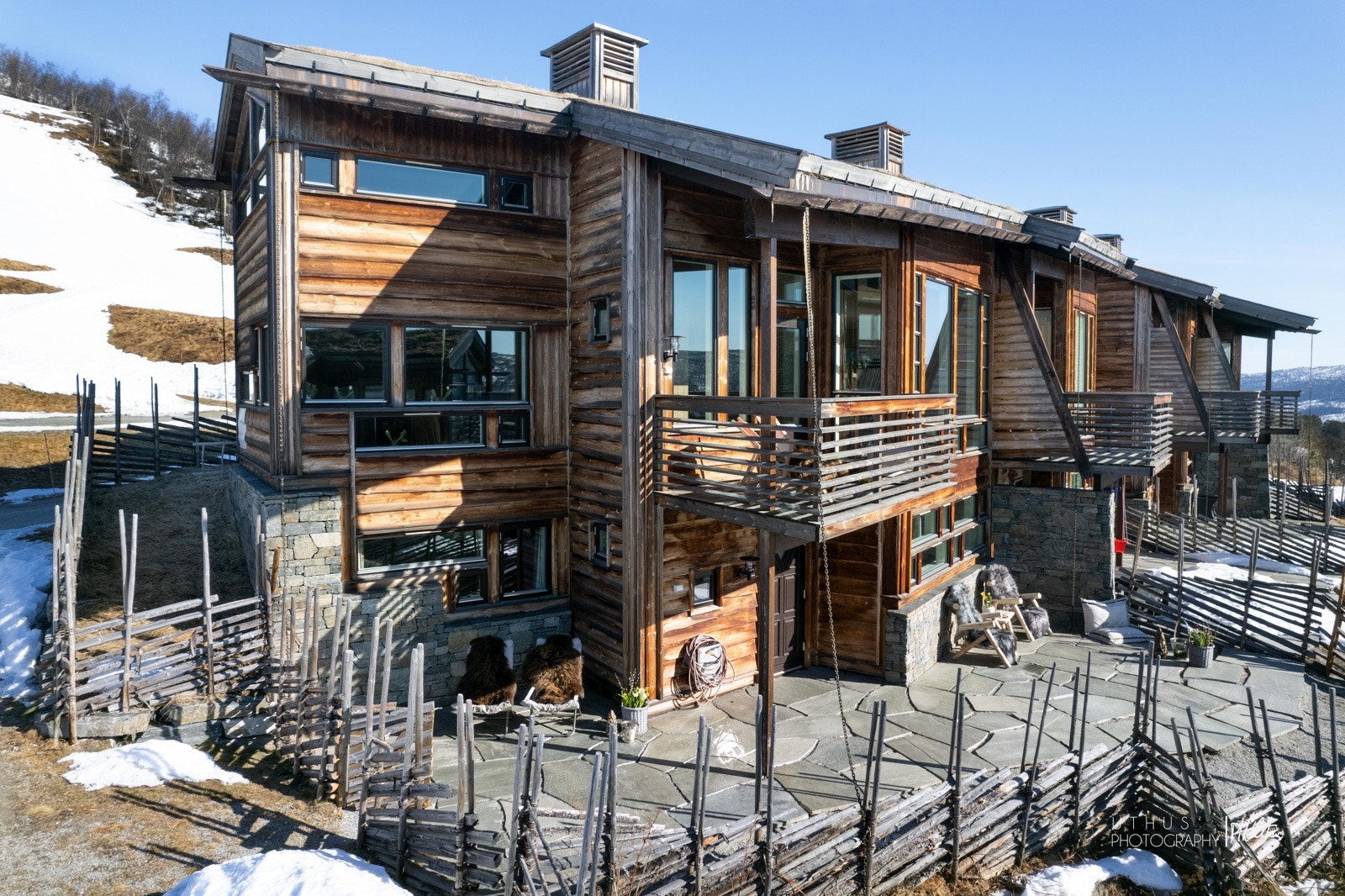 Eiendomsmegler Jannike Seljevoll Herleiksplass har gleden av å presentere denne fritidsdrømmen på toppen av Geilo Galleribilde