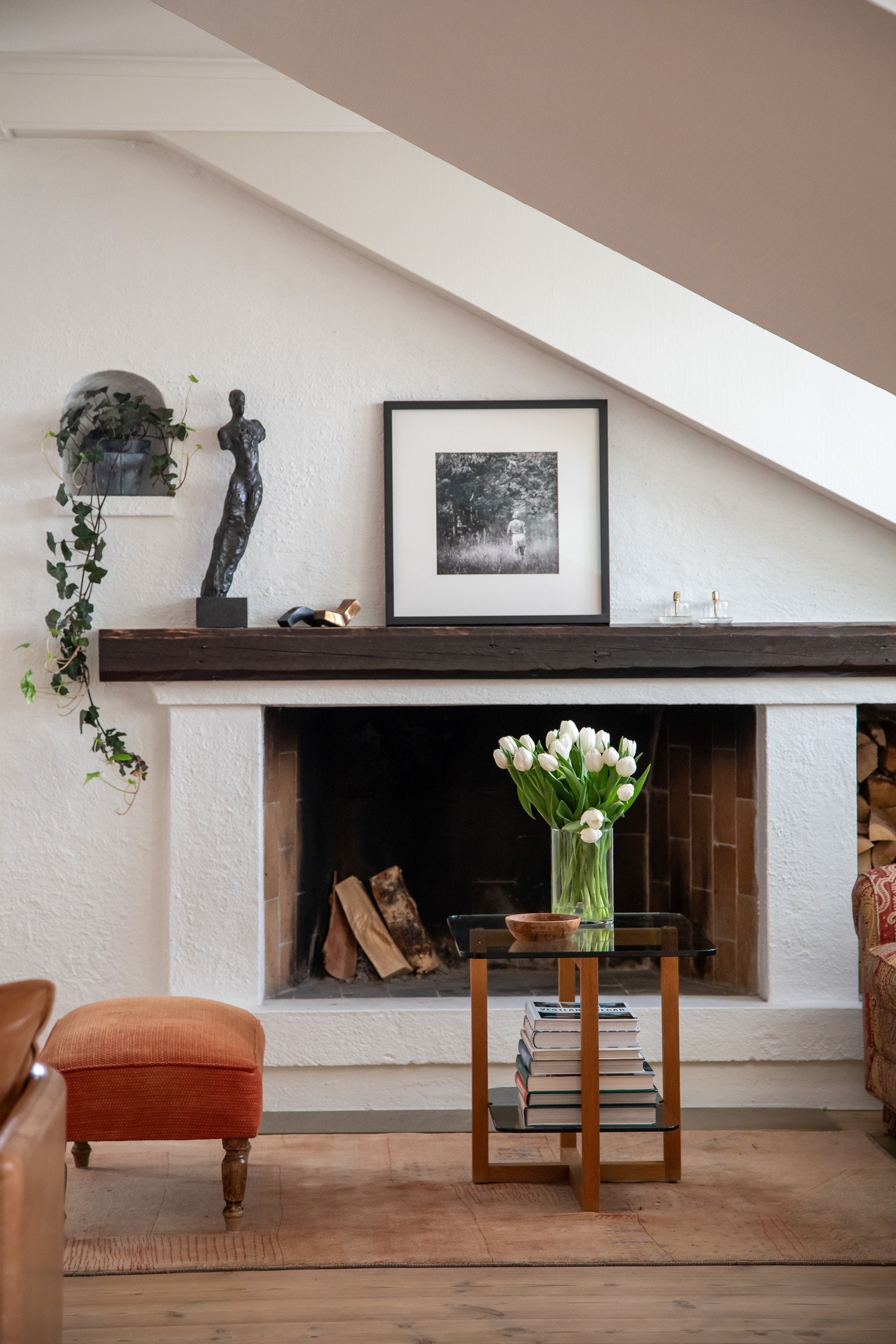 Flott og varmende peis i stue Galleribilde