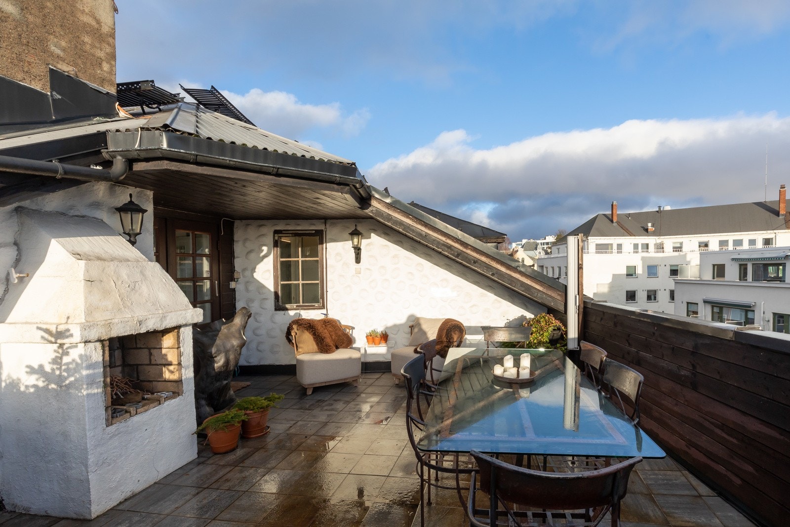 Herlig, solrik terrasse på 25 kvm. Utepeis Galleribilde