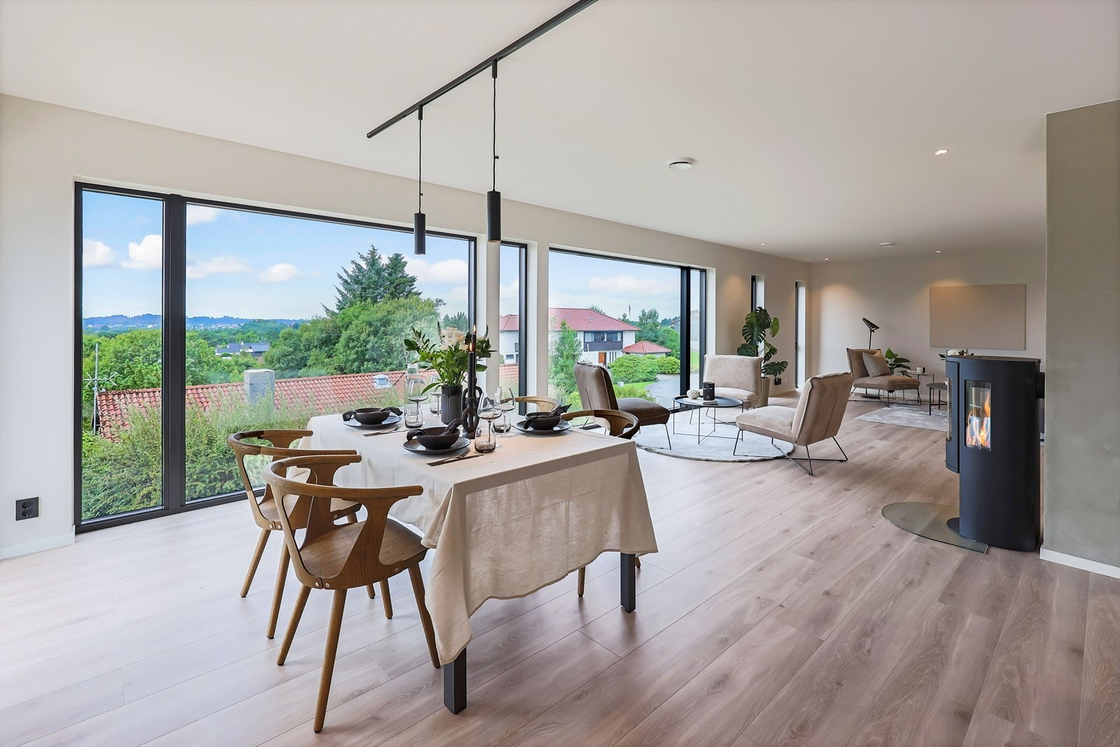 Svært gjennomført og moderne innredet Galleribilde