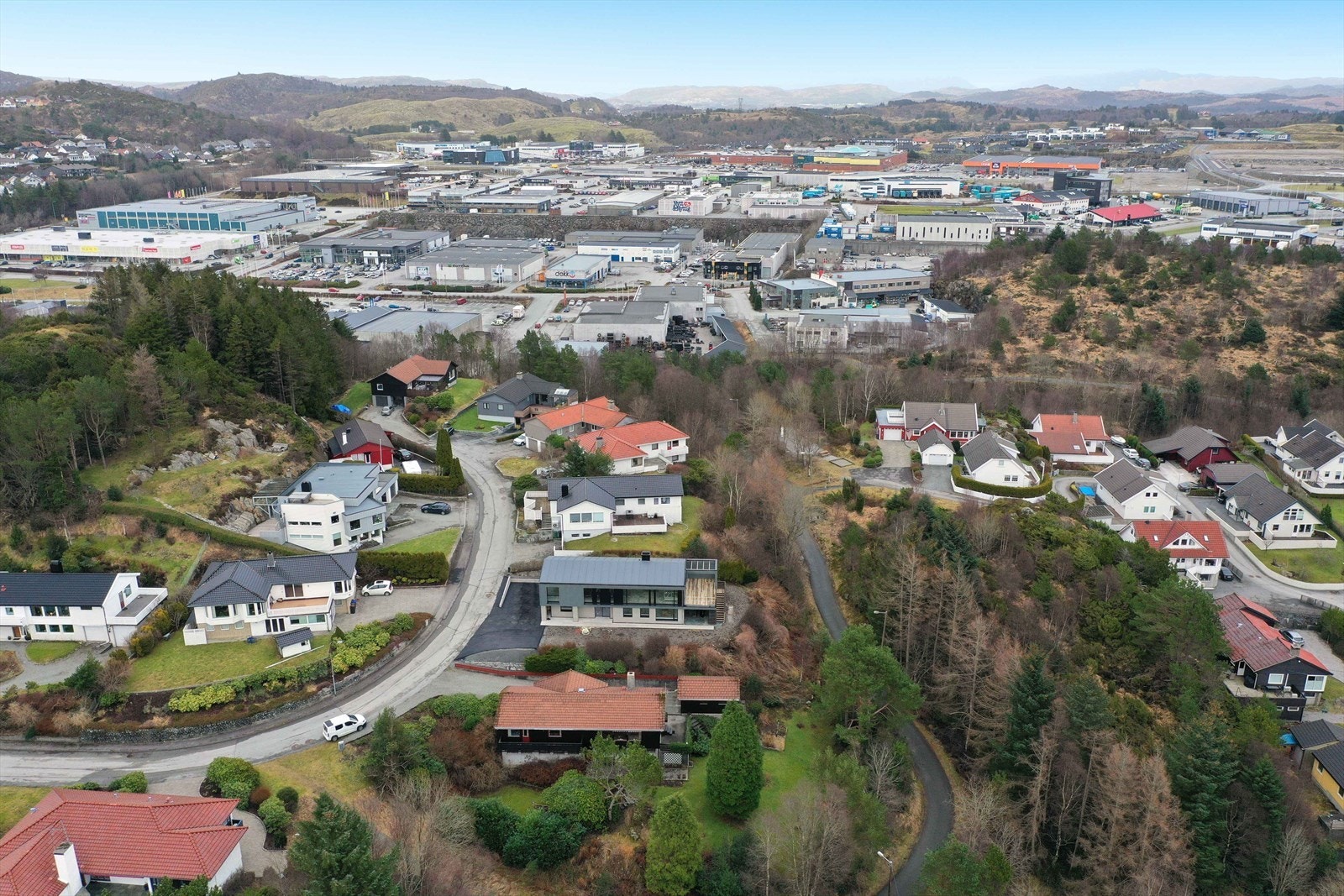 Det er også søkt og godkjent carport i gårdsrom Galleribilde