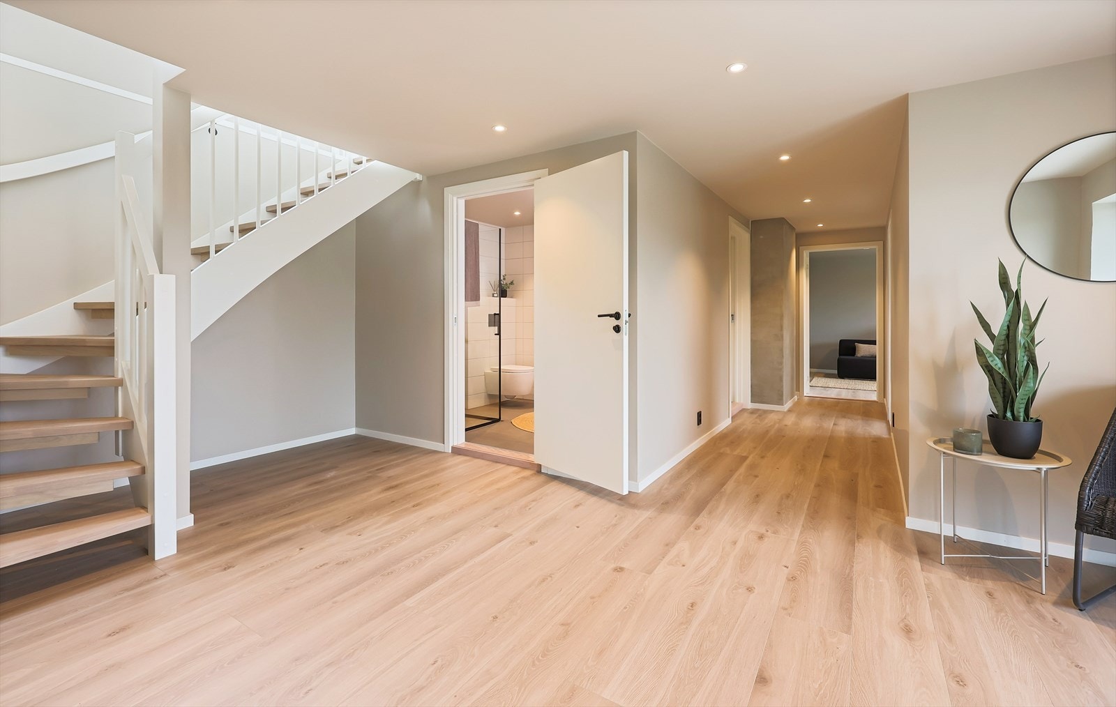 Gang i 1. etg. Galleribilde