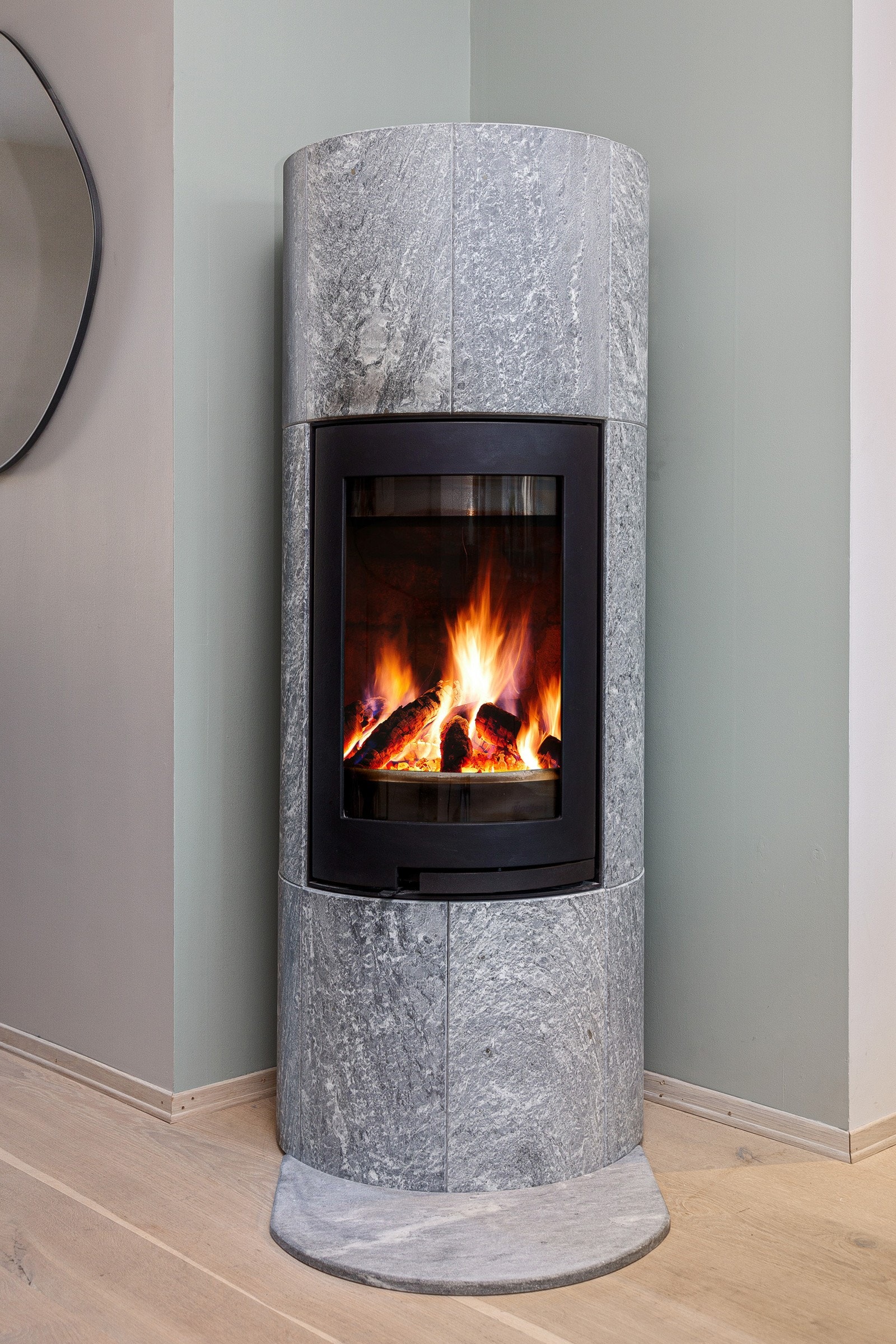 Peisovn i klebersten med god varmeeffekt Galleribilde