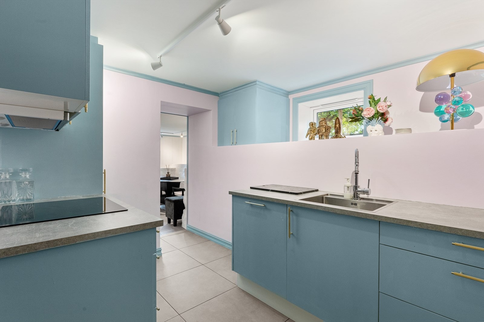 Kjøkken i kjeller. Galleribilde