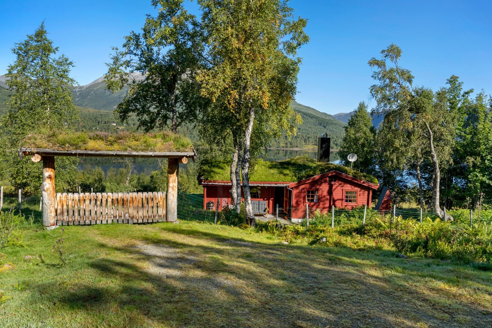 Gode parkeringsmuligheter ved adkomsten. Galleribilde