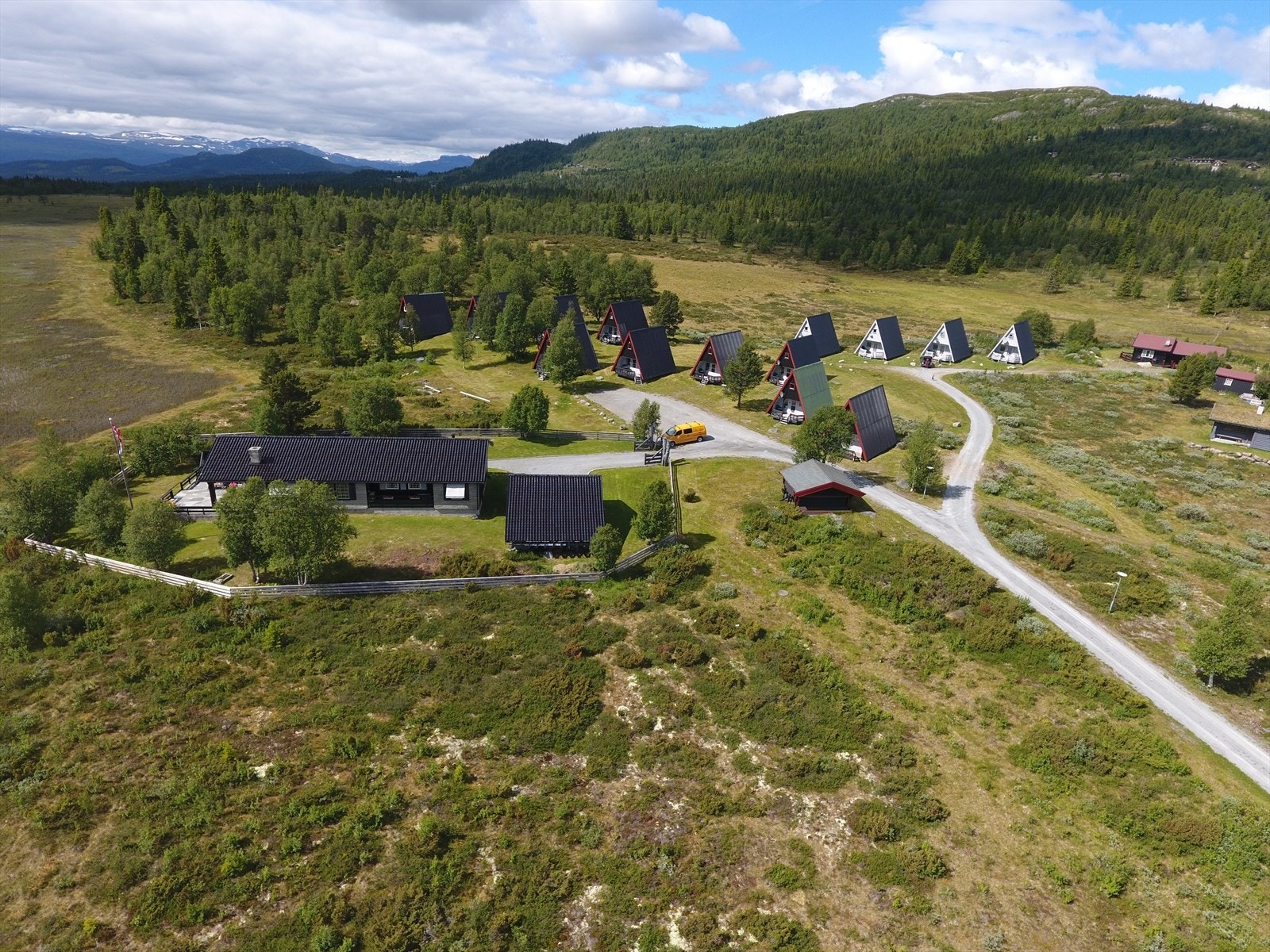 Den siste av de i alt 14 forhenværende utleiehyttene på Yddin er nå til salgs. Galleribilde