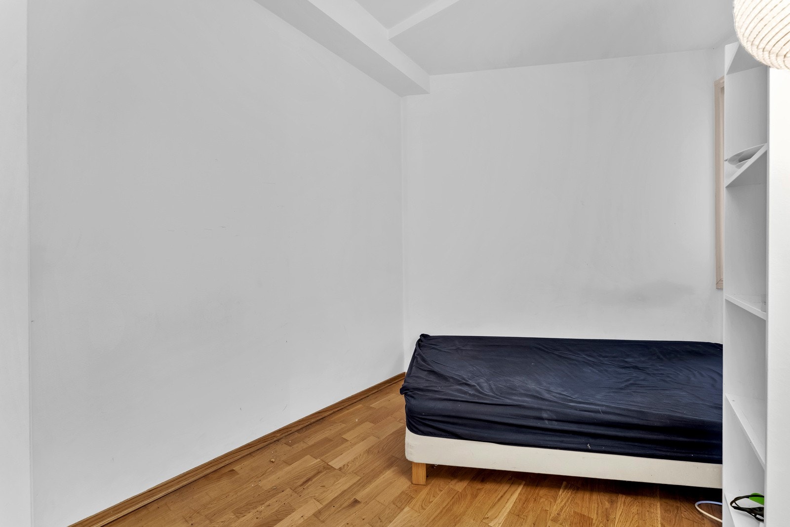 To av soverommene er innredet med garderobeskap. Galleribilde
