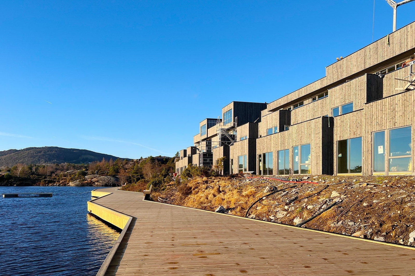 Her får du nærhet til turområder, en padletur på vannet eller et friskt morgenbad. Galleribilde
