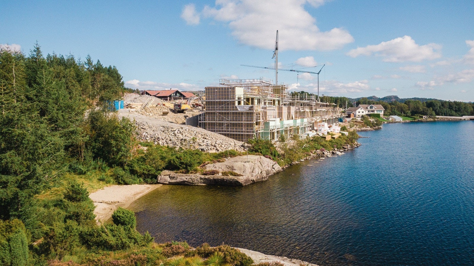Nyt badestrand like ved promenaden Galleribilde