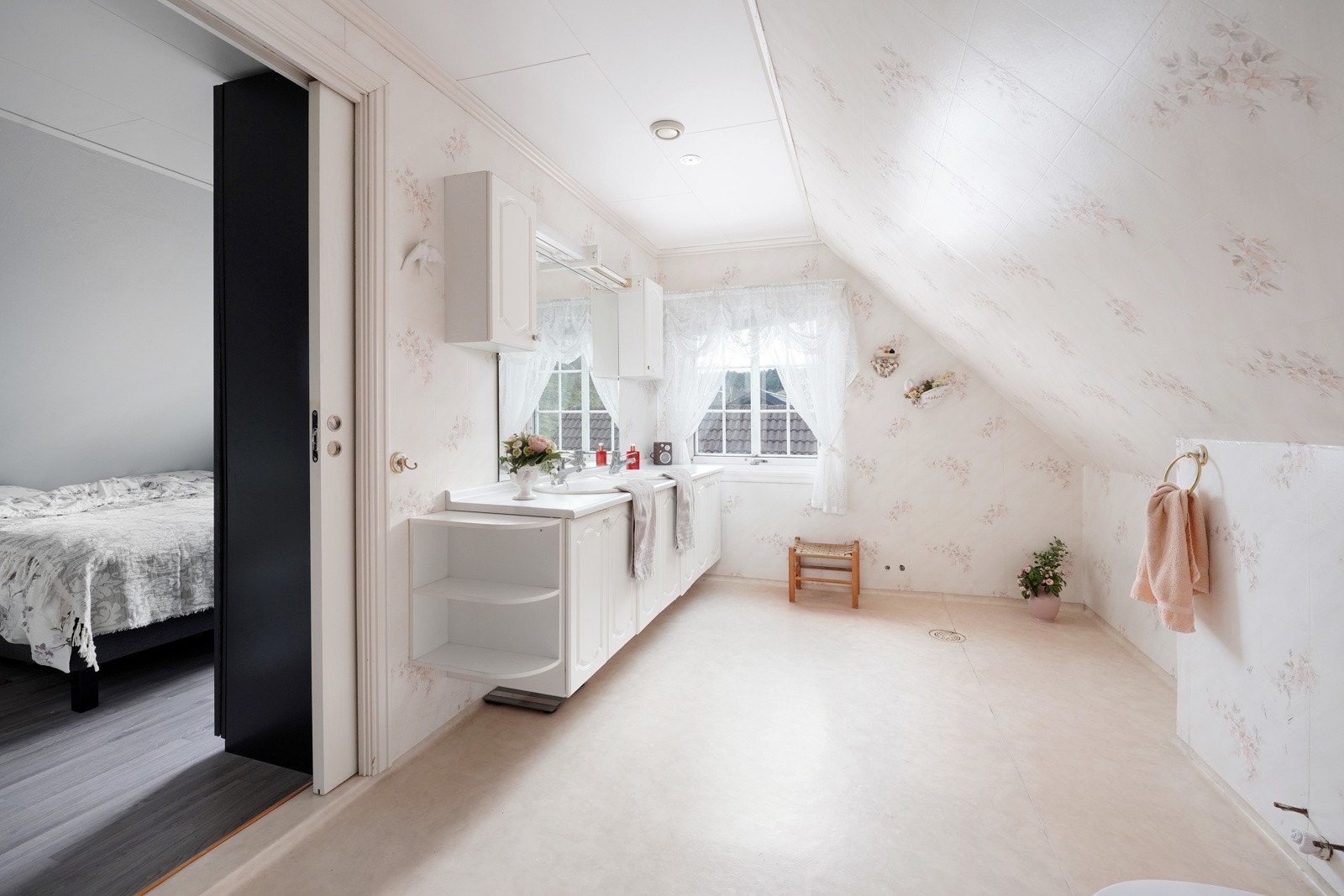 Bad i 2. etasje. Galleribilde