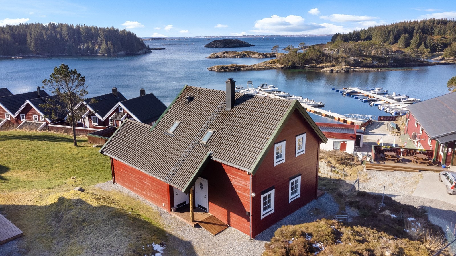 Innholdsrik hytte med hele fem soverom, to stuer og to bad Galleribilde