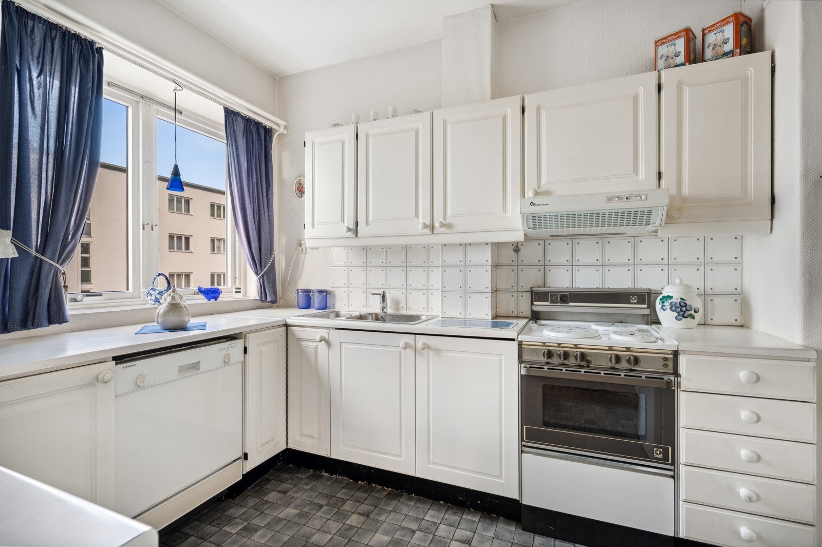 Separat kjøkken med egen spisestuedel (var opprinnelig to rom) Galleribilde