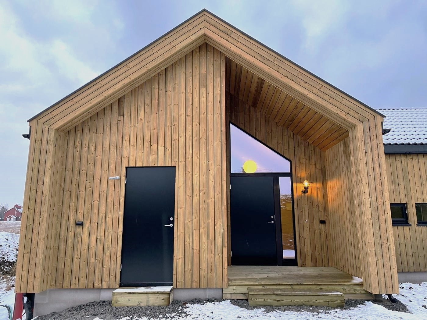 Flott inngangsparti som sier velkommen inn. Galleribilde