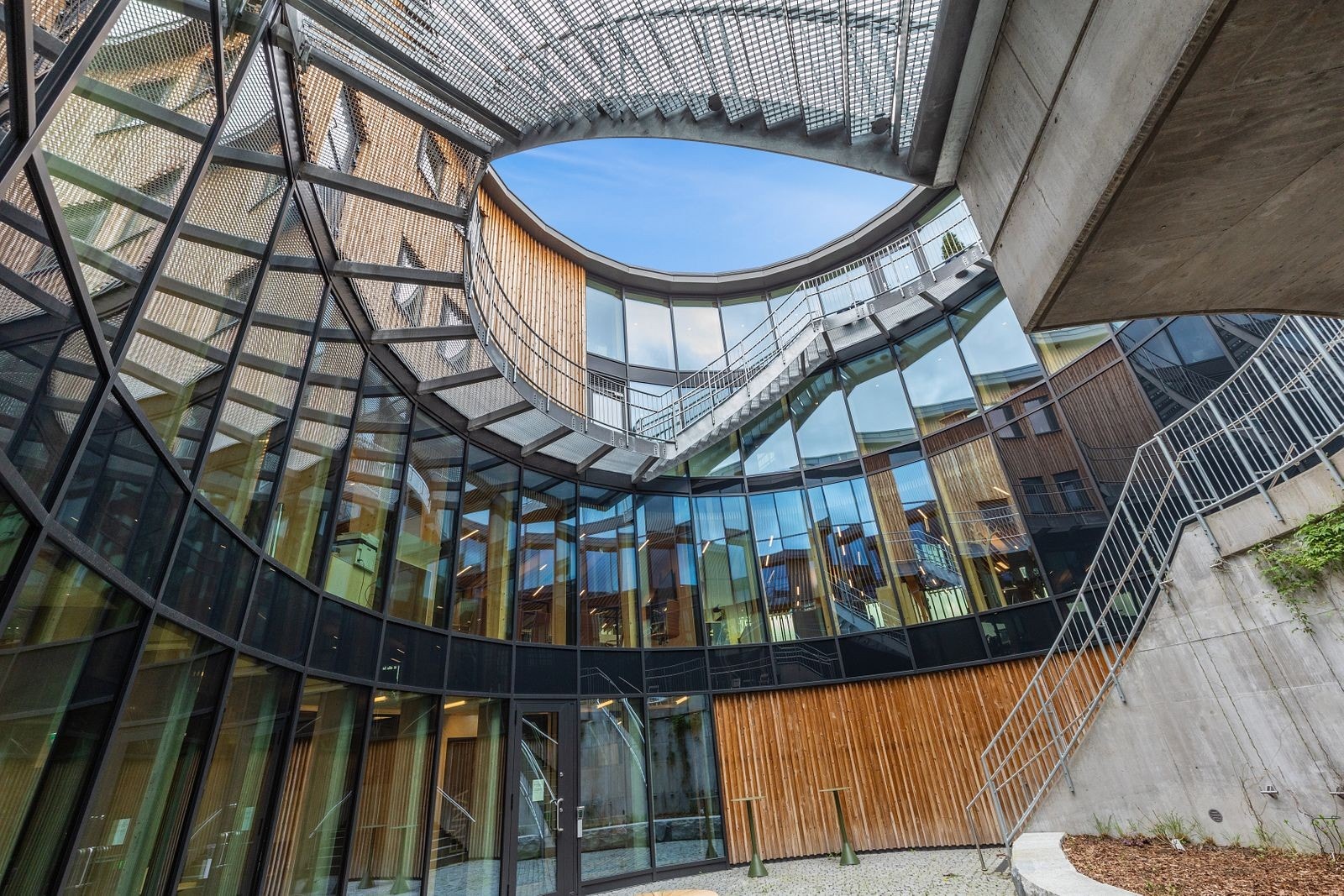 Spennende atrium Galleribilde