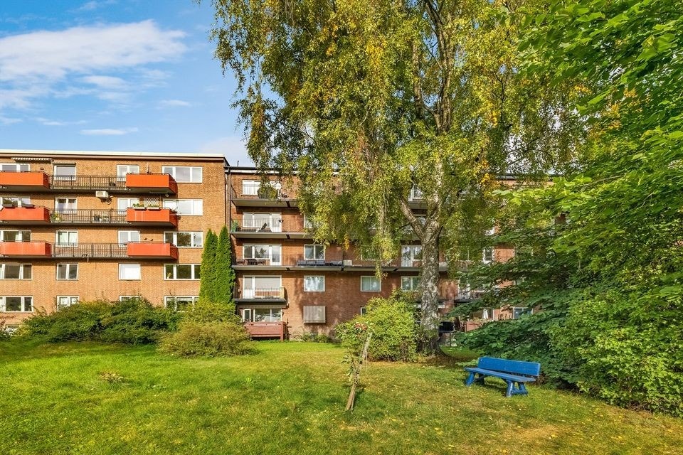 Aksjelagets grønne og store fellesarealer. Galleribilde