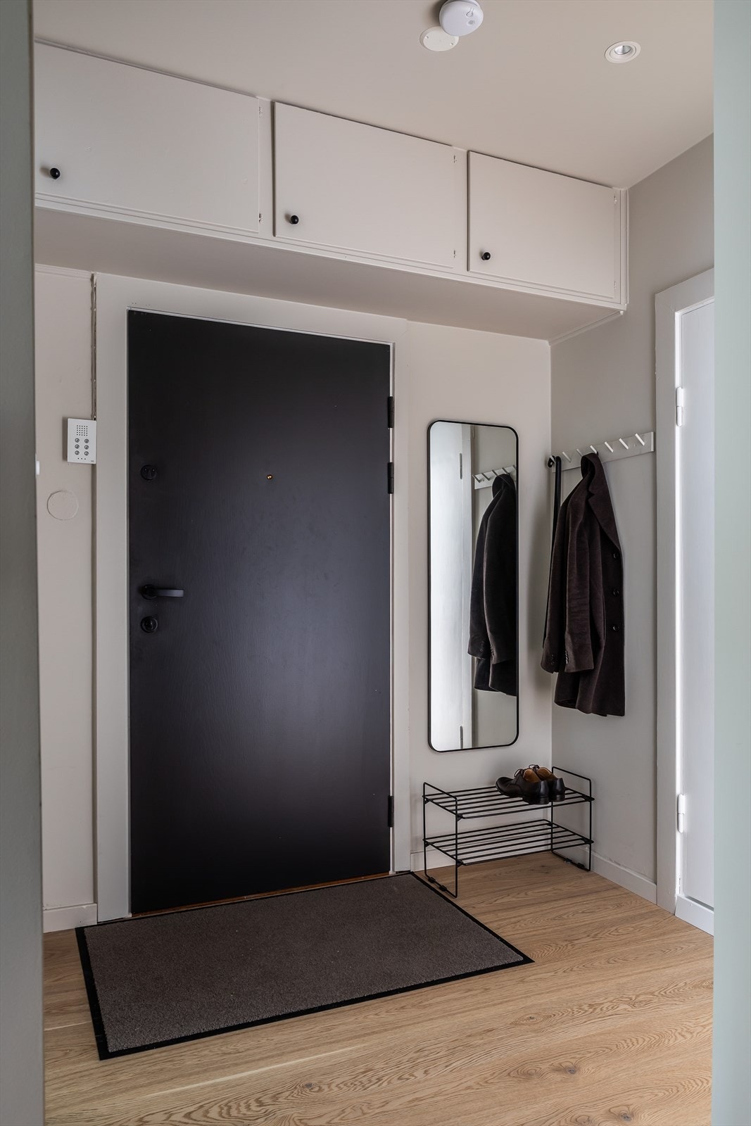 Leiligheten ligger i en høy 1. etasje - perfekt for deg som ønsker enkel adkomst til leiligheten. Galleribilde