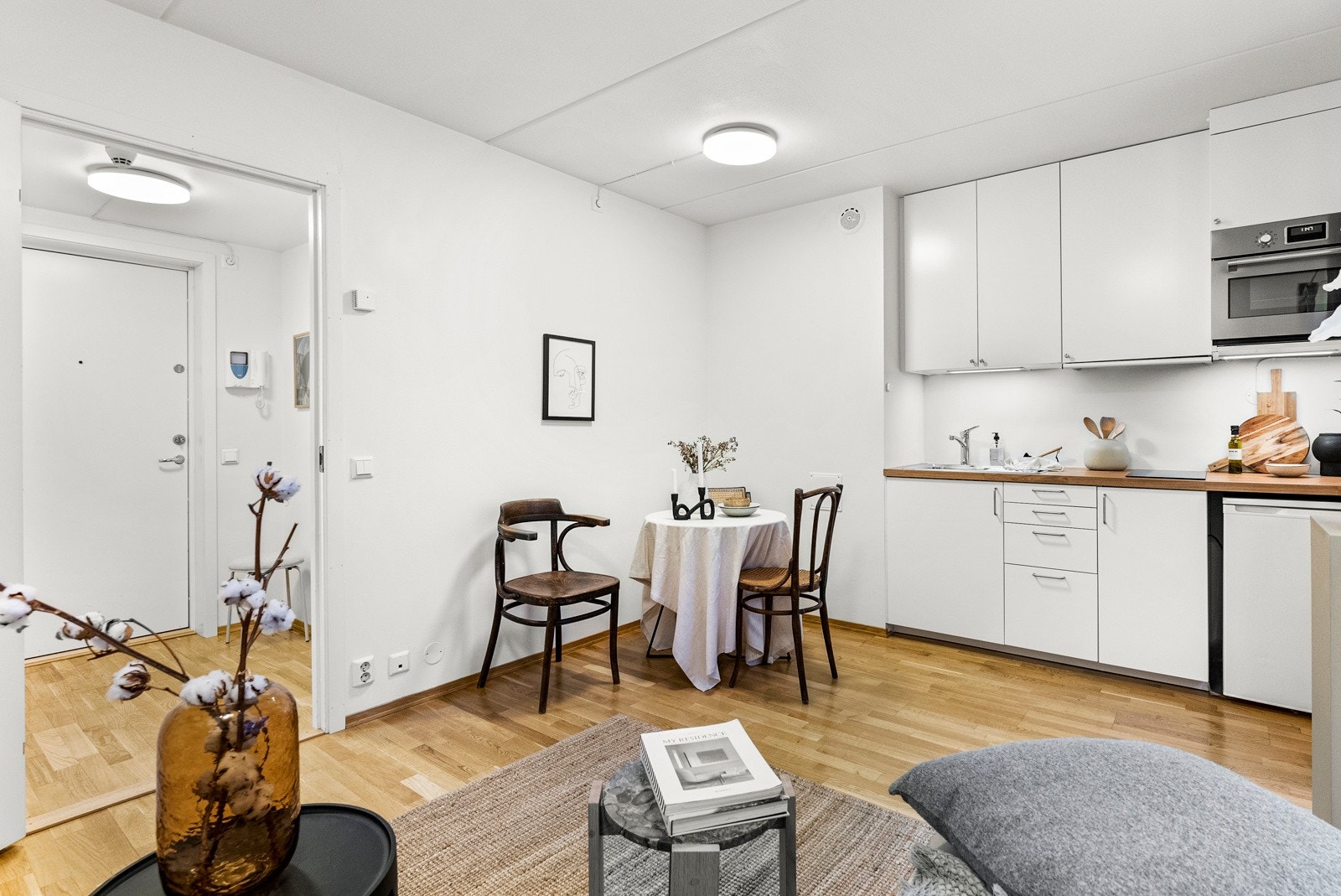 God standard med pene nymalte gipsflater Galleribilde