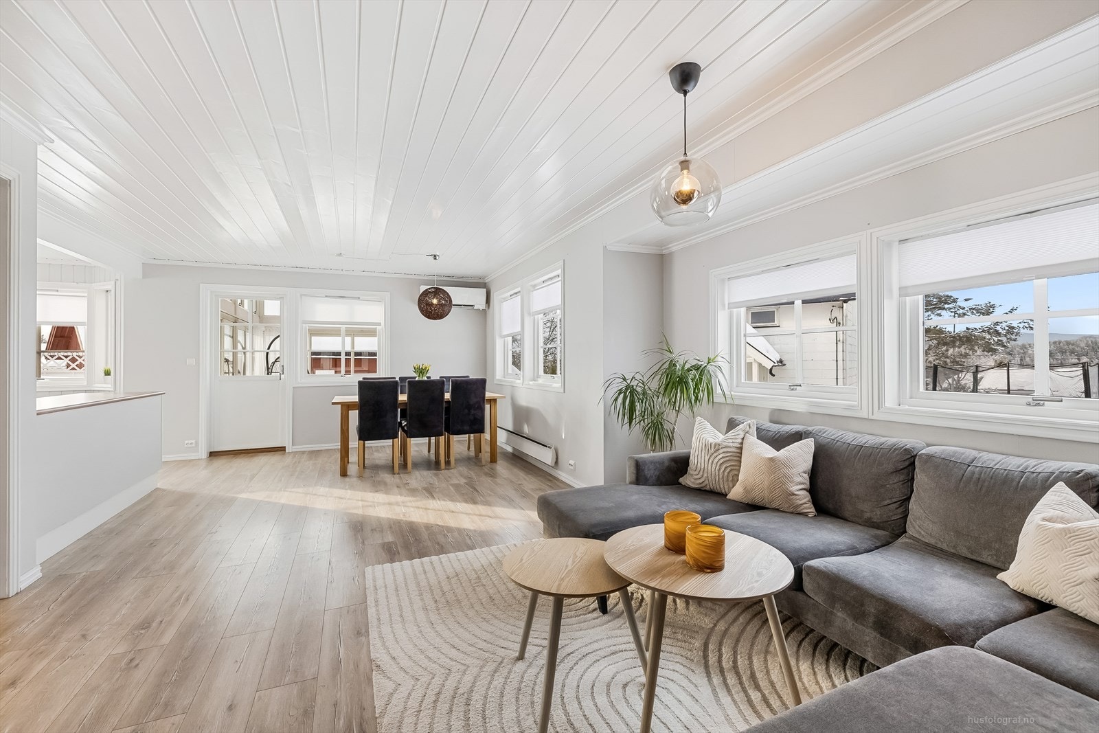 Enebolig med 5 soverom, 2 stuer og 2 bad! Galleribilde