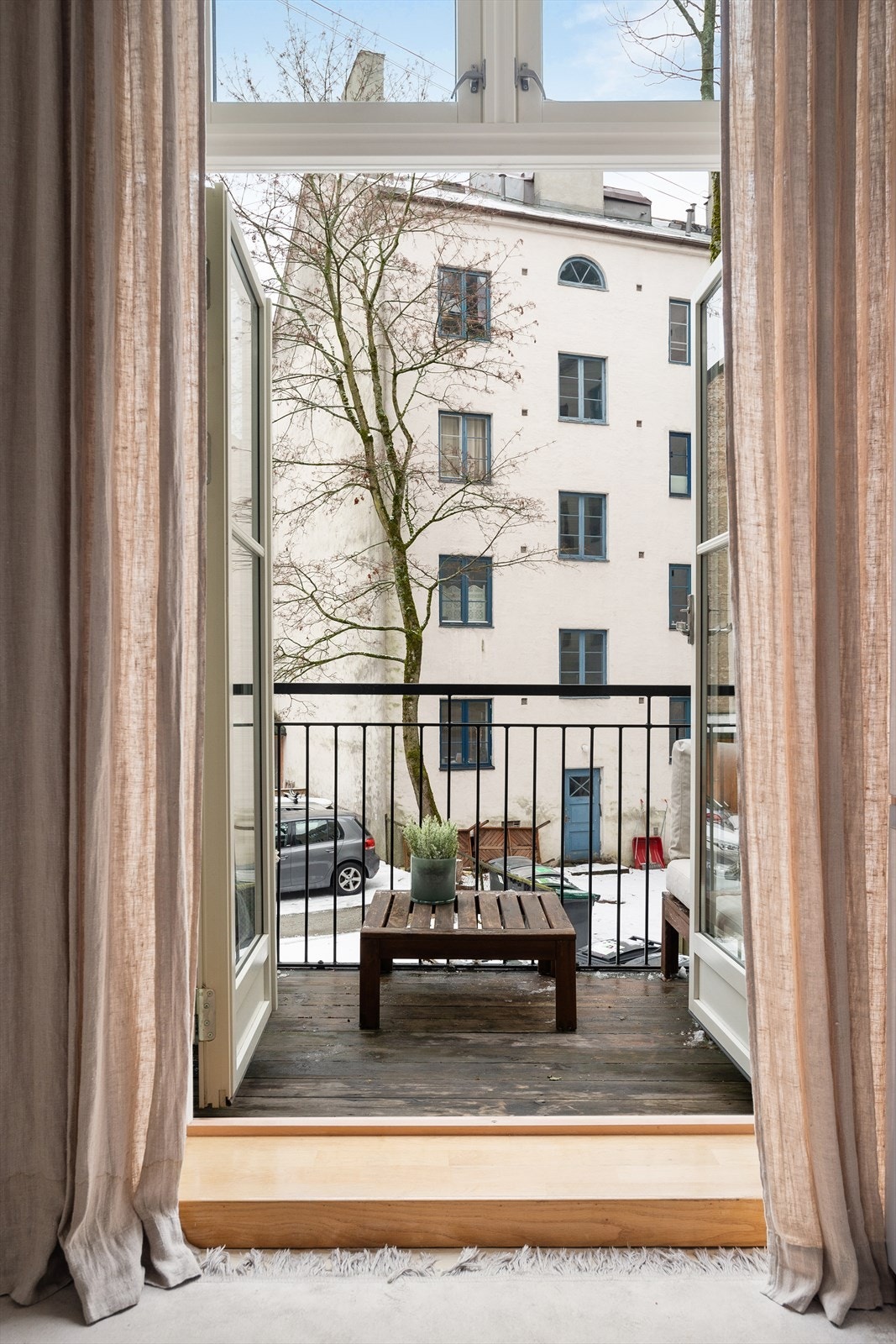 Fra kjøkkenet har du direkte adkomst til sydøstvendt balkong Galleribilde