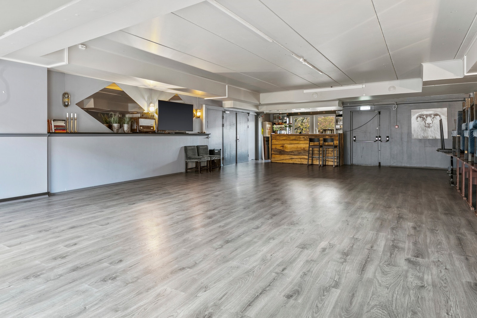 Bildet viser tidligere dansesal/ chambre séparée Galleribilde