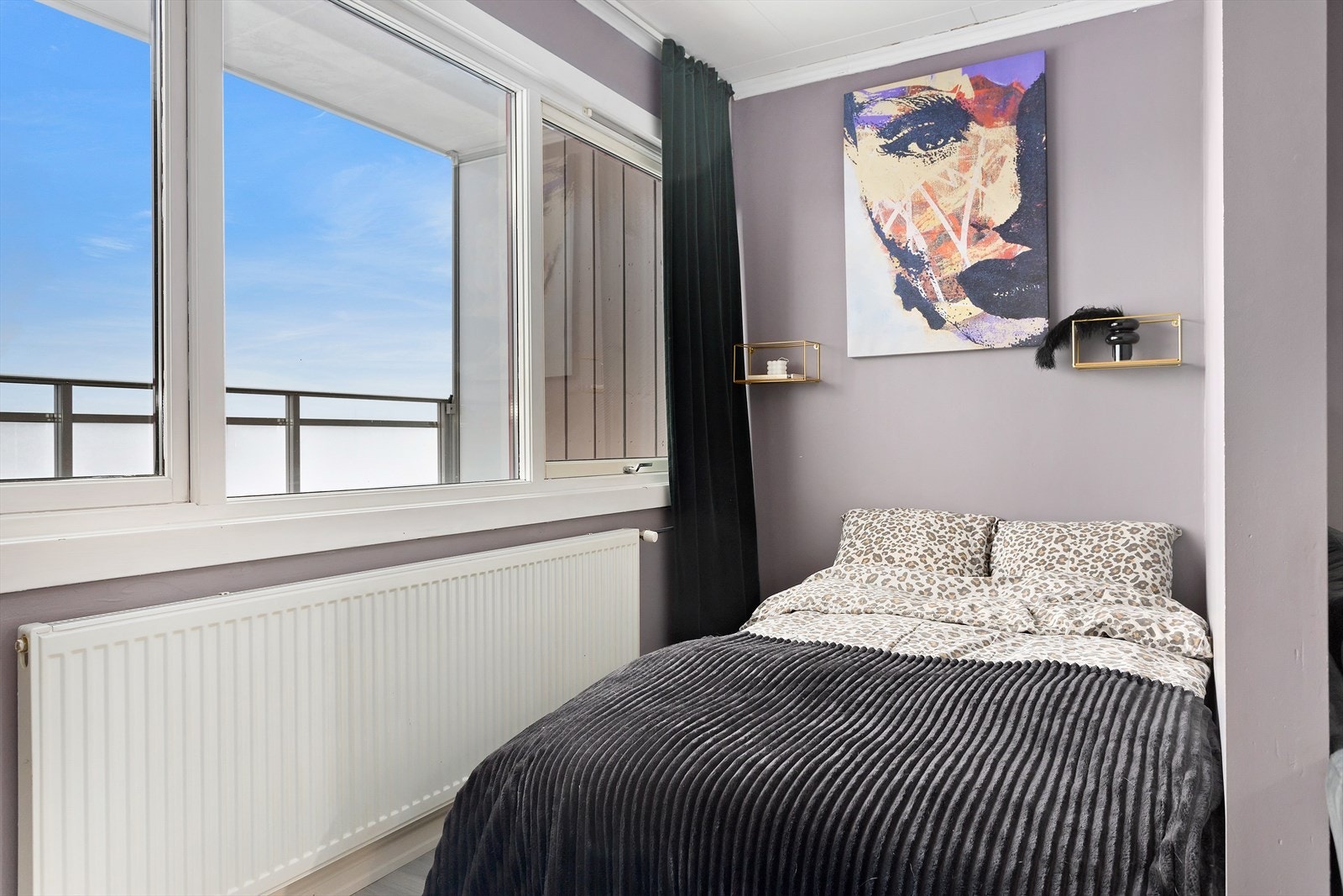 Fin og praktisk sovealkove Galleribilde