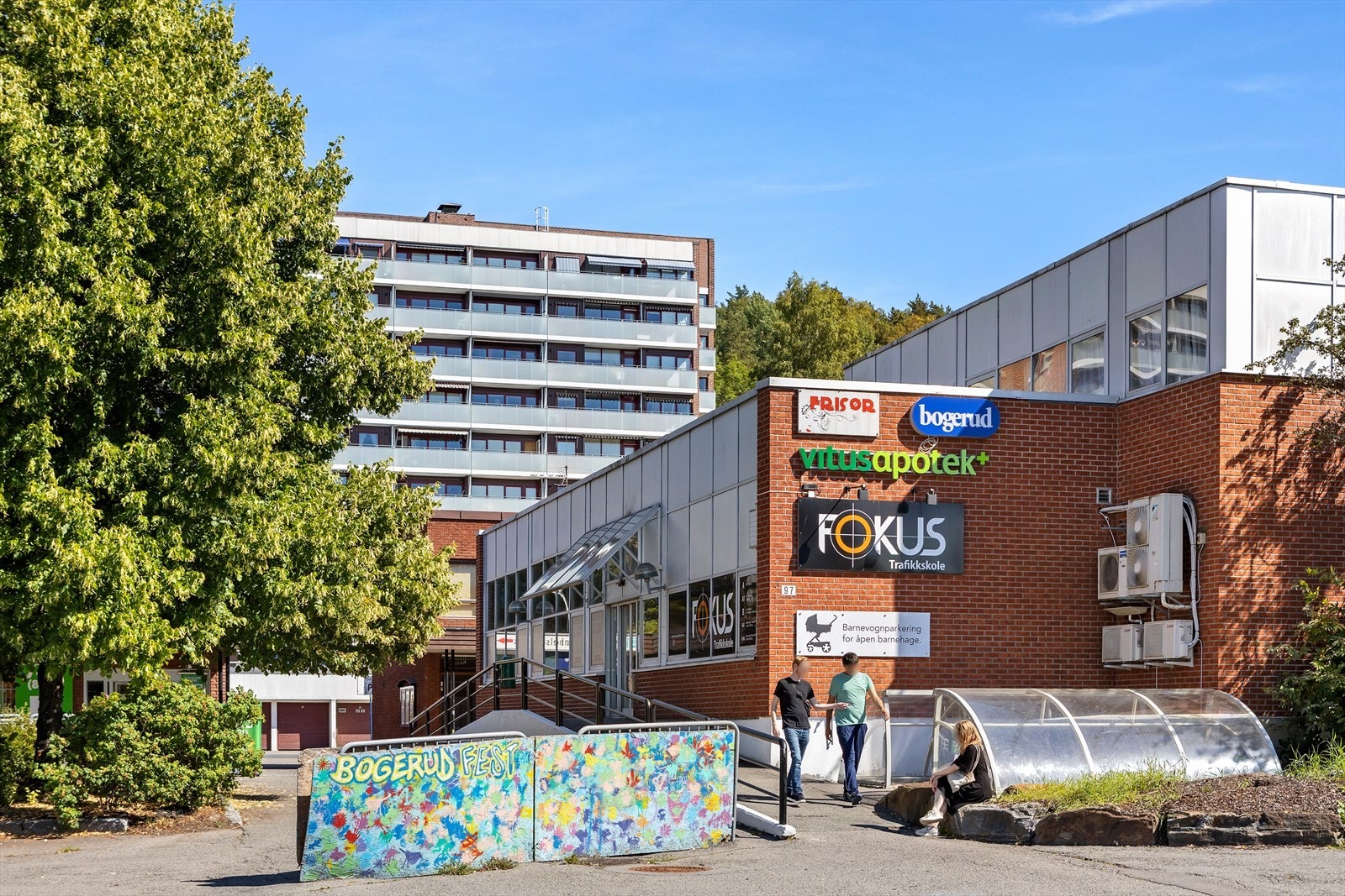 Bogerudtorg ligger like ved leiligheten. Galleribilde