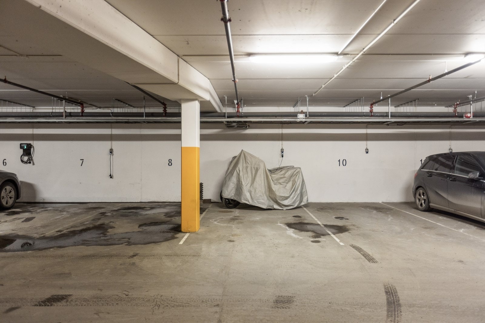 Det medfølger garasjeplass med lademulighet. Galleribilde