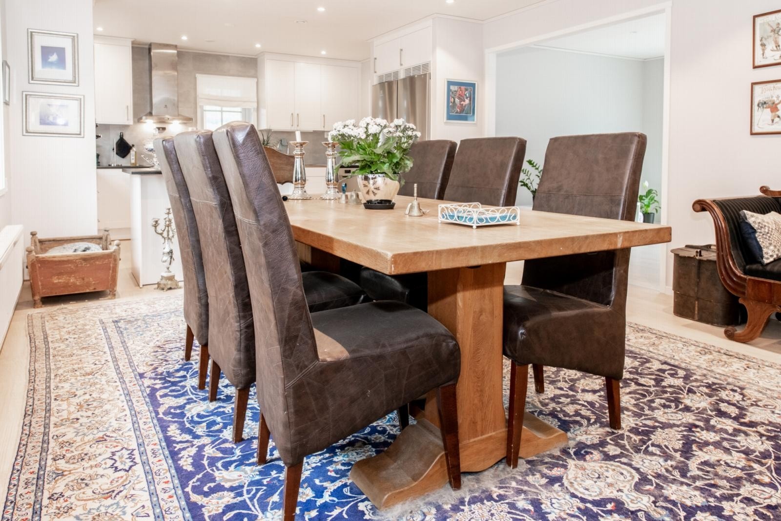 Spiseplass kjøkken. Galleribilde