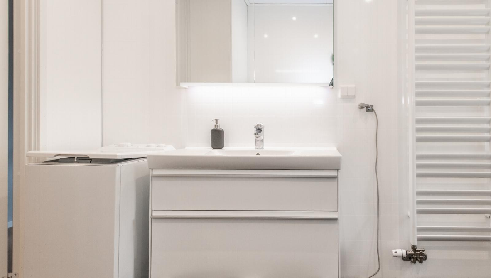 Bad (utleiedel). Galleribilde