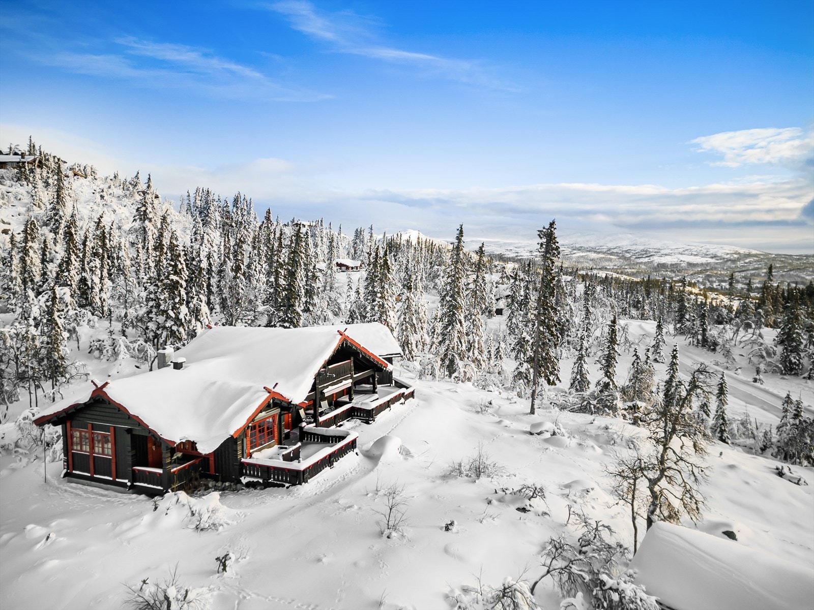 Norefjell alpinsenter kan by på over 25 km preparerte alpinløyper fordelt på 29 nedfarter, i ulike vanskelighetsgrader. Galleribilde