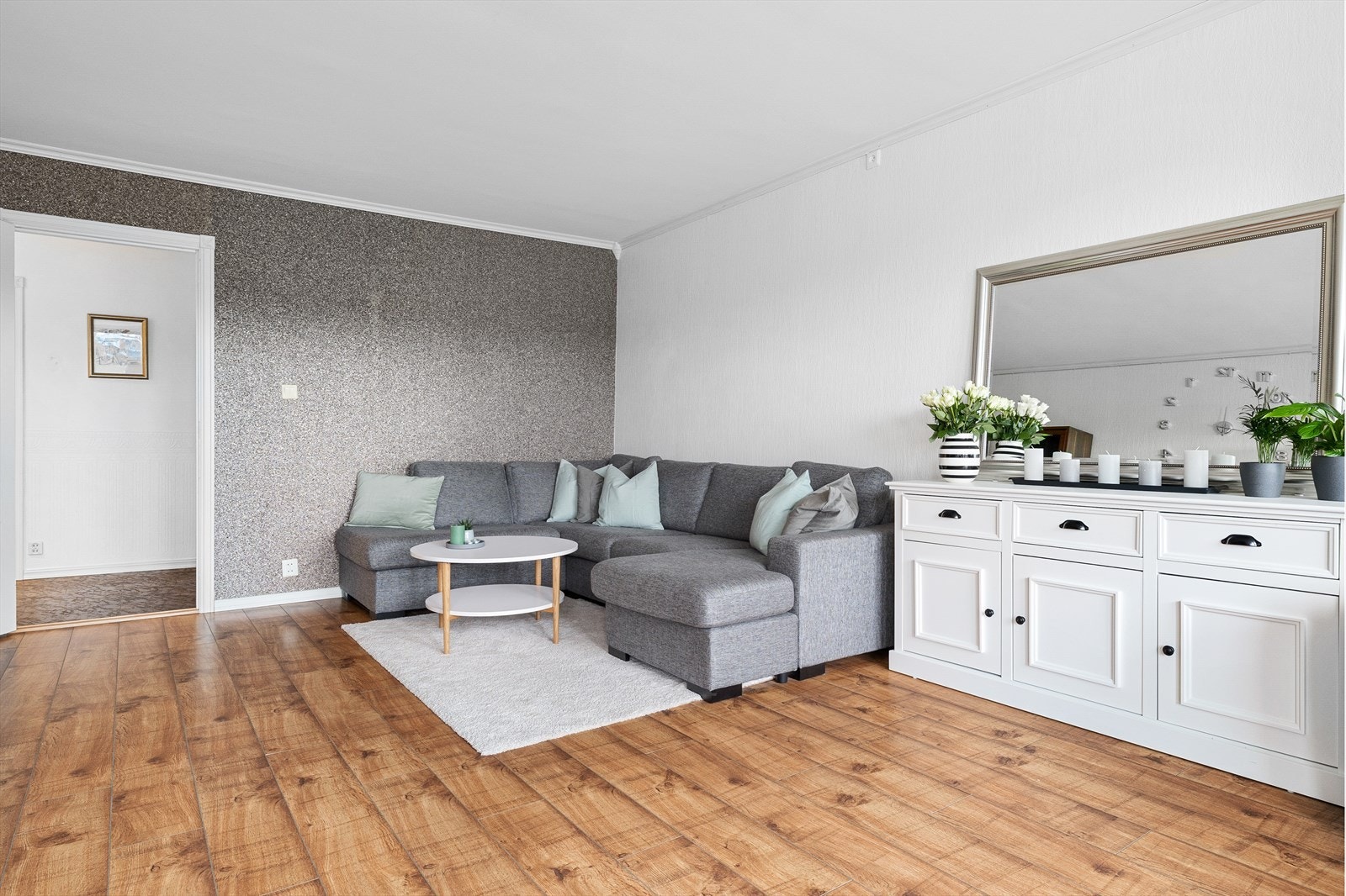 I stuen er det god plass til å innrede i flere soner. Galleribilde