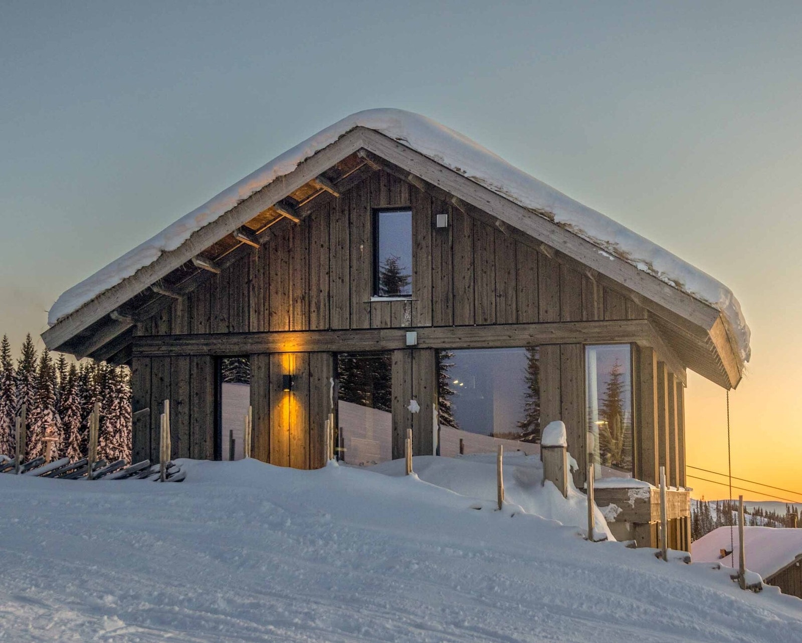 Vy sokkelmodell er godt tilpasset skrått terreng. Foto fra et annet prosjekt. Galleribilde