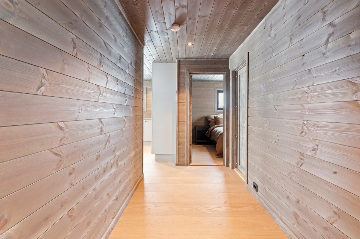 Gangen nede - Bilde fra nabohytta (speilvendt) Furåsen 32. Galleribilde