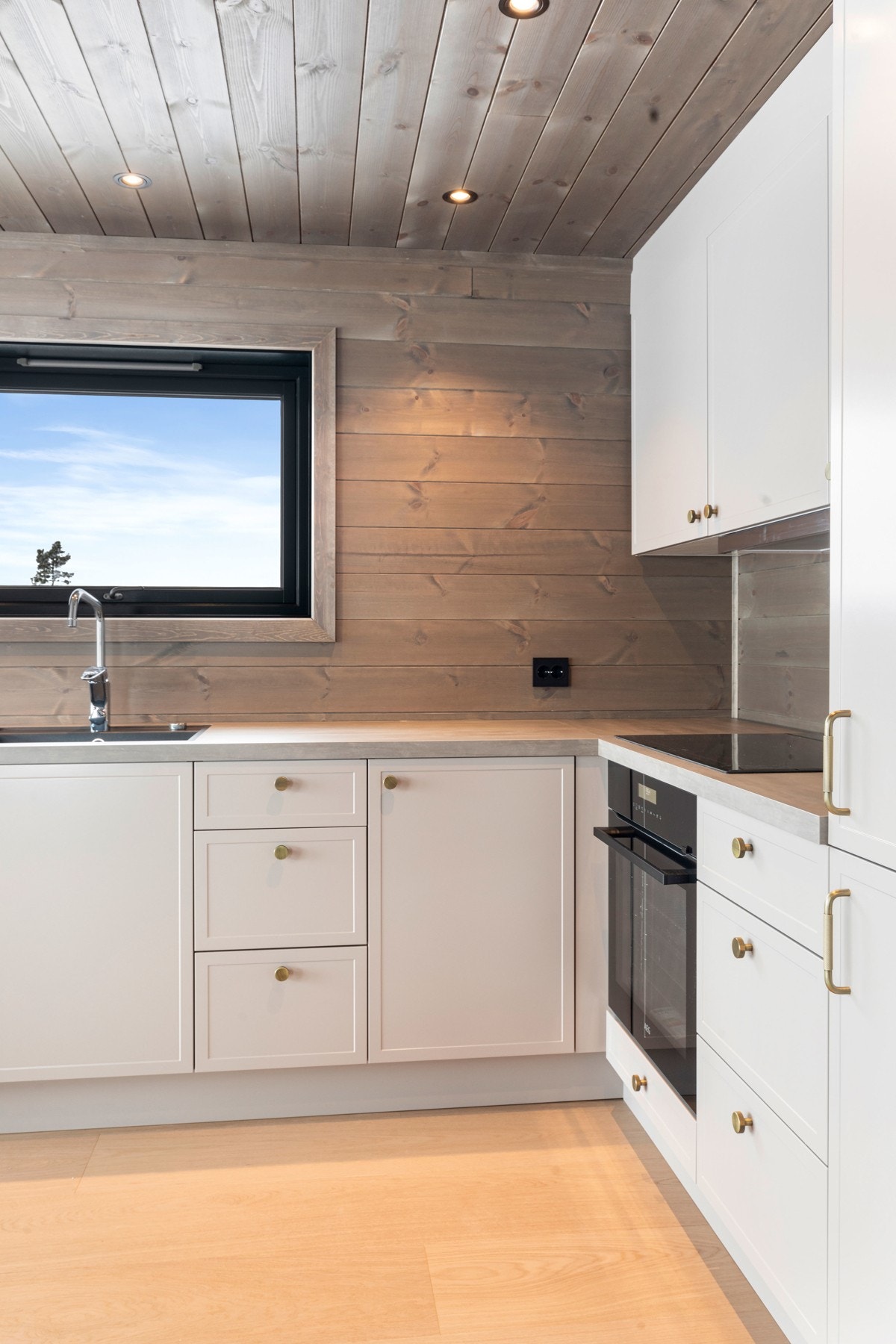 Bilde fra nabohytta (speilvendt) Furåsen 32. Galleribilde