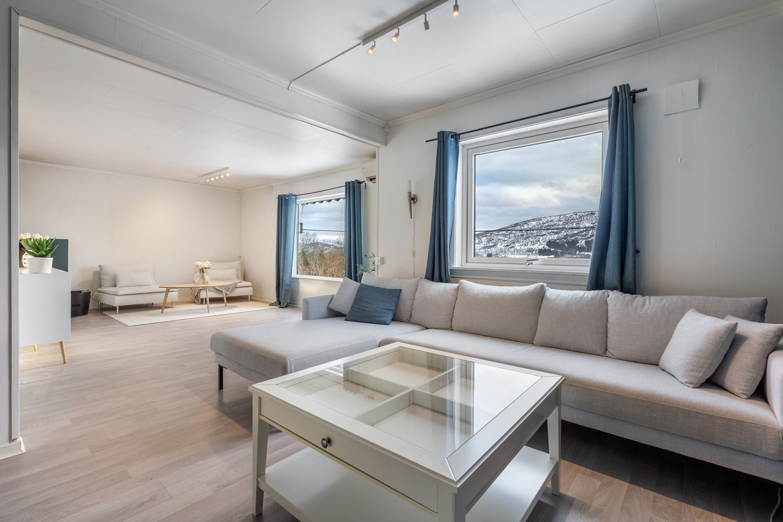 Lys og luftig stue Galleribilde