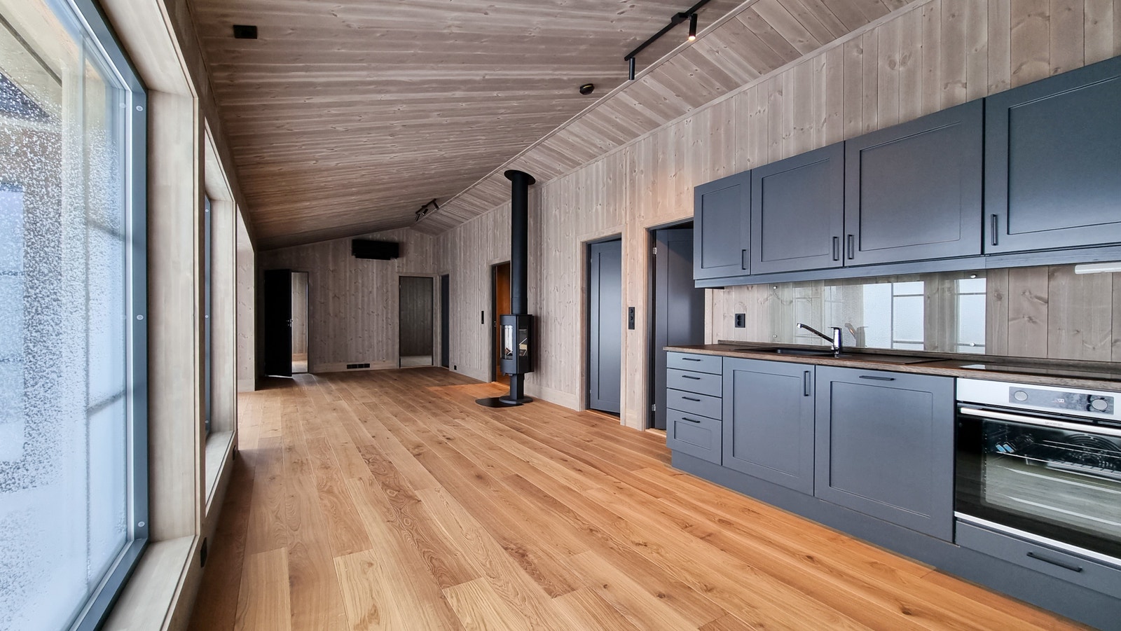 Kjøkken og stue i åpen løsning Galleribilde